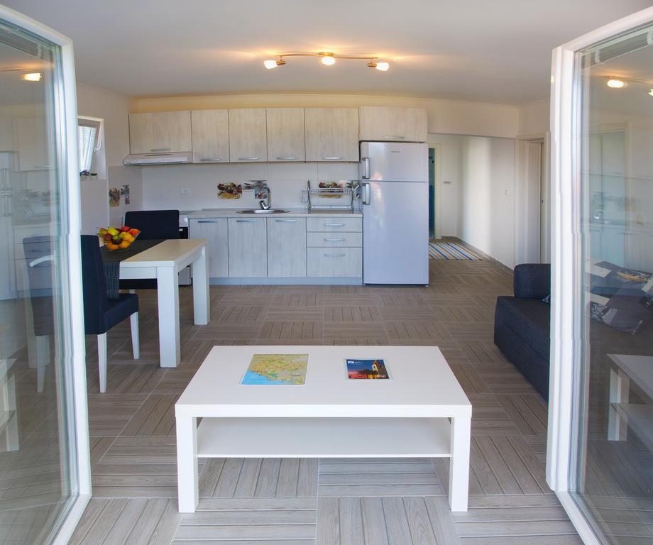 Apartmani Tivat Kaludjerovic Kamer foto